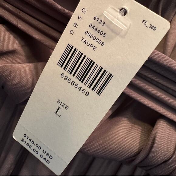 ASTR the Label Cheryl Halter Open Back Wide Leg Jumpsuit L NWT Flaw - Picture 10 of 12